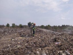 В Часов Яре загорелась мусоросвалка (ФОТО)
