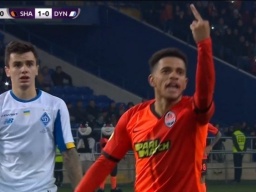 Фанаты &laquo;Динамо&raquo; отличились расистскими выходками во время центрального матча УПЛ (ФОТО)