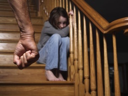 В Украине запустили линию по противодействию домашнему насилию