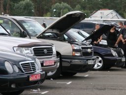 17 жителей польского Перемышля являются владельцами 12500 автомобилей в Украине