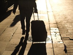 Около 8 миллионов украинцев за последние четыре года выехали на заработки за границу &mdash; эксперт