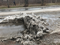 Сугробы и гололед: В Константиновку пришла &laquo;аварийная&raquo; зима