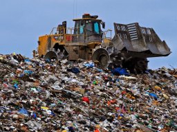 Эксперт: В Украине нет ни одного объекта, который занимается переработкой мусора