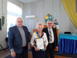 В Константиновском районе на одного Почетного гражданина стало больше