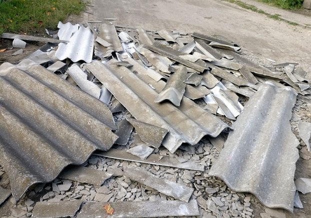 В Константиновке жители многоэтажек охотно помогают коммунальщикам