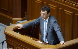 
Рада отменила все таможенные платежи на время войны
