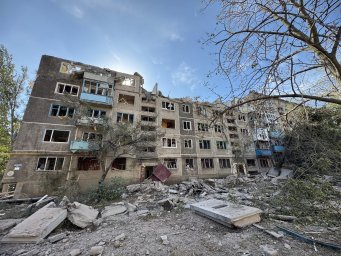 Константиновка подверглась новым обстрелам: повреждены дома и спортшкола, жертв нет