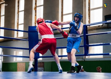 Константиновская боксерша Елизавета Безверхня завоевала золото на всеукраинском турнире памяти Р.П. Оглу