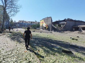 Чотири авіаудари по Костянтинівці: пошкоджені житлові будинки та інфраструктура