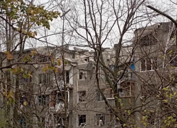 Вражеский авиаудар по Константиновке 28 октября: поврежден жилой дом