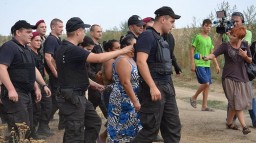 Погром в Лощиновке стал индикатором реформ в Украине