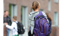 В Константиновке девочка ищет родителей