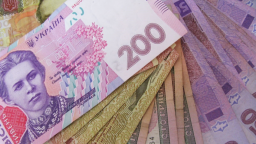 
Тарифы, пенсии и правила для беженцев: что изменится с 1 июня
