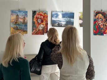 ​&laquo;Краски вдохновения&raquo; в сердце Италии: юные художники из Константиновки дебютировали на международной выставке