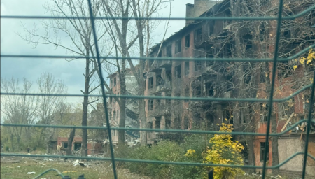 Вражеские авиаудары и обстрелы по Константиновке 21.10.2025: погибли гражданские, есть раненый