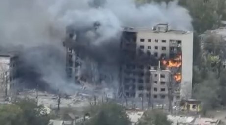 Ситуация в Константиновке 30 сентября: артобстрелы и авиаудар ФАБ-500 повредили жилые дома и аптеку