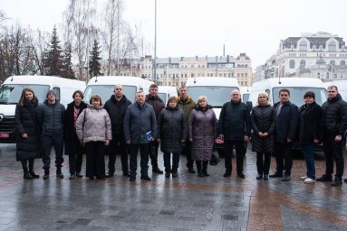 Константиновская громада получила транспорт от международных партнеров