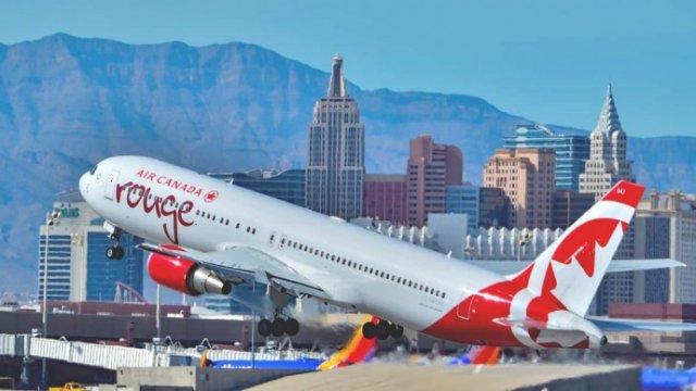 
3000 долларов и бесплатные билеты. Как Канада помогает украинцам
