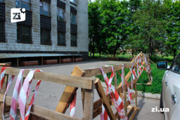 В центральной больнице Константиновки приступили к капитальному ремонту кровли