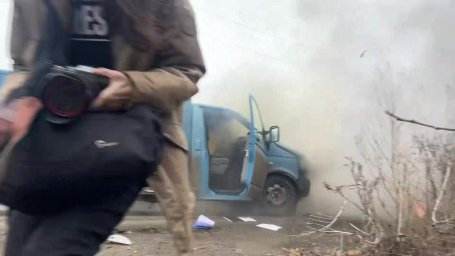 Российский дрон атаковал автомобиль гуманитарной миссии &laquo;Подснежник&raquo; при въезде в Константиновку