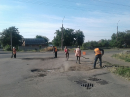 Коммунальщики Константиновки работают на местах