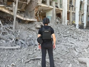 Авіаудари по Костянтинівці: пошкоджено десятки об&rsquo;єктів, поранено цивільного (ВІДЕО)