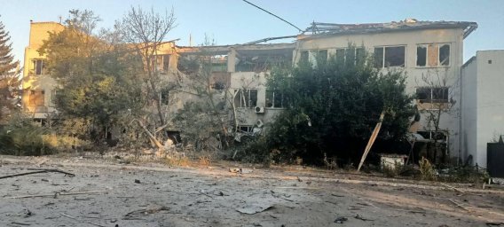 У Костянтинівці російським обстрілом зруйновано адмінбудівлю міськгазу