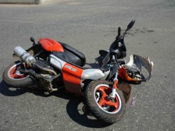 За прошедшие сутки в Константиновке в ДТП пострадал водитель мопеда