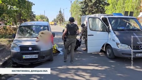 Робота парамедиків поліції у прифронтовій Костянтинівці.