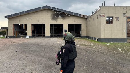 Ворожі FPV-дрони атакували Костянтинівку: пошкоджено ремонтну базу