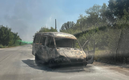 Два ворожих удари FPV-дронами по Костянтинівці: пошкоджено приватний будинок і мікроавтобус