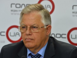 П. Симоненко: &laquo;Закрыв телеканалы, Зеленский ввел санкции против украинского народа&raquo;