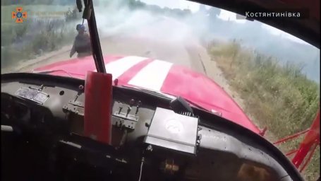 Костянтинівські рятувальники потрапили під ворожий обстріл під час ліквідації пожежі