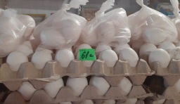 
На Центральном рынке в Константиновке пустых прилавков все больше
